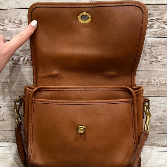 SOLD🎉🎉Vintage Coach bag #9870 - Picture 4 of 12